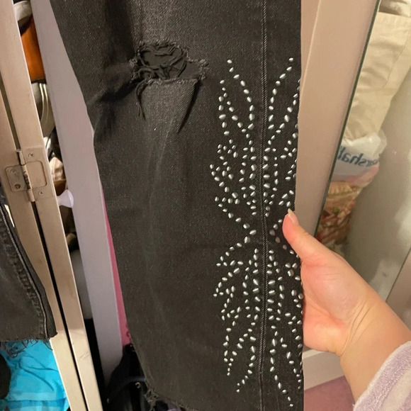 NWT LEVIS 501 STUDDED CROPPED JEANS - Picture 4 of 9